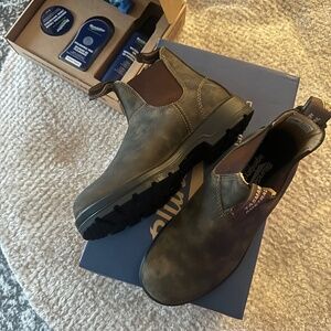 585 Blundstones + Care kit